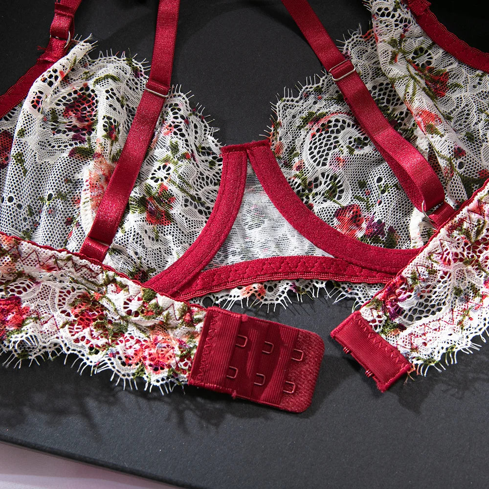 A Set Of Women's Lace Printed Gathered Bra Set Adjustable Cross-Border Floral Thongs Underwear