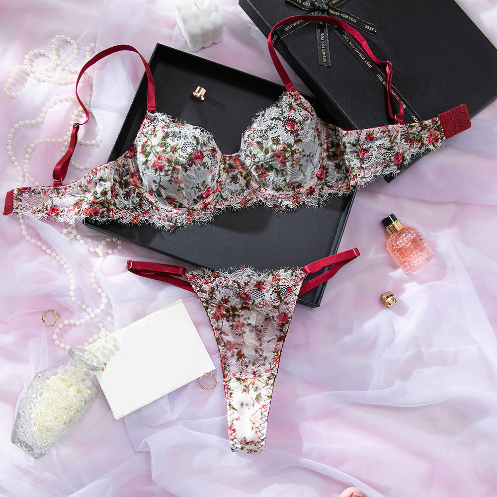 A Set Of Women's Lace Printed Gathered Bra Set Adjustable Cross-Border Floral Thongs Underwear
