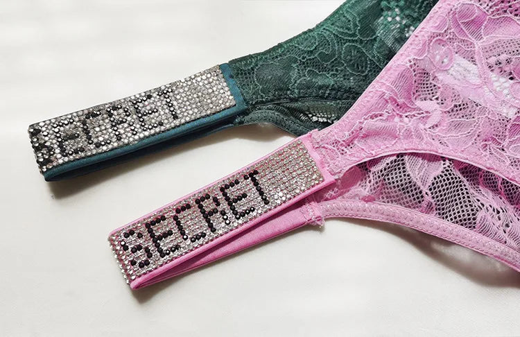 Pack of 4 pcs New Design Women's Sexy Breathable Thong Low-Rise Panties Sequined Rhinestone Lace Decoration Solid Pattern