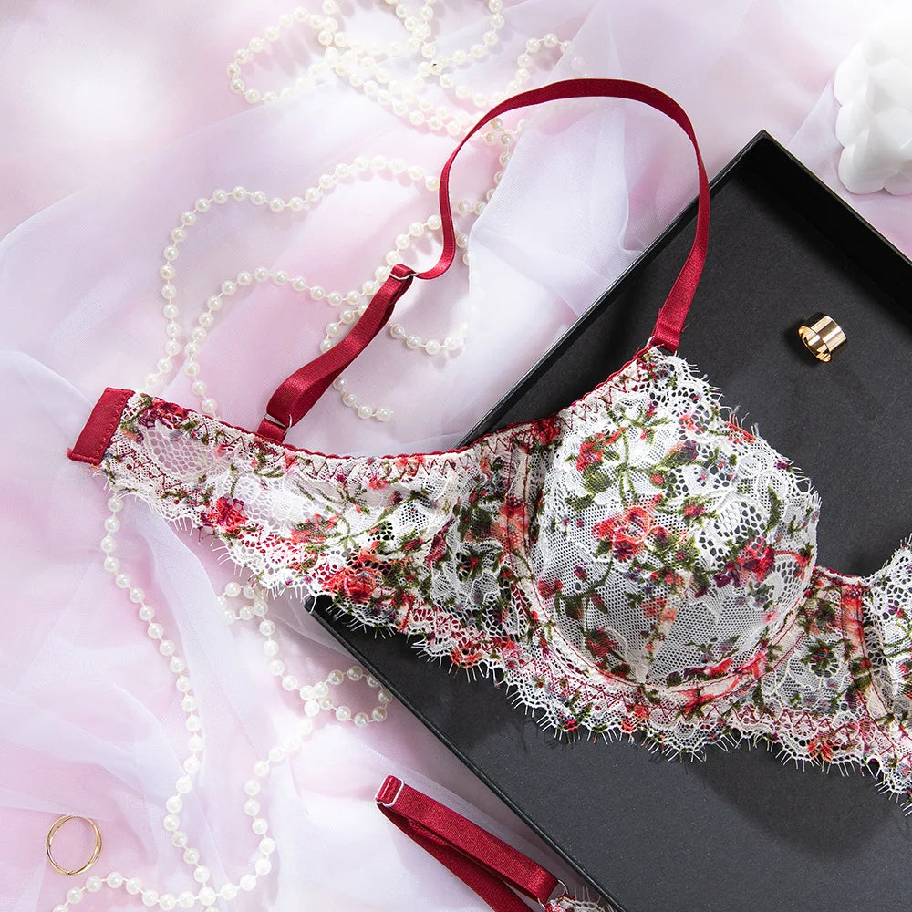 A Set Of Women's Lace Printed Gathered Bra Set Adjustable Cross-Border Floral Thongs Underwear